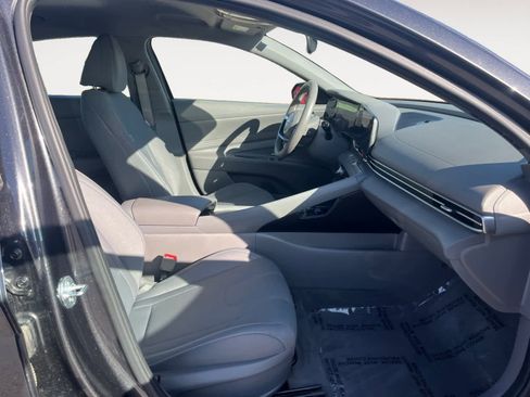 Certified 2023 Hyundai Elantra SEL w/ Convenience Package image 15