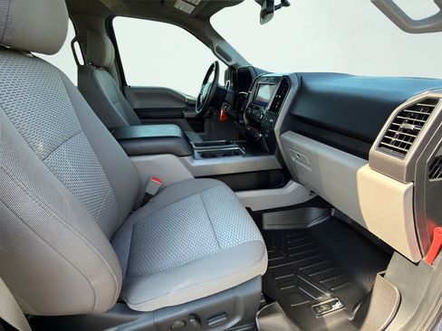 Used 2020 Ford F150 XLT w/ Equipment Group 302A Luxury AWD/4WD image 26