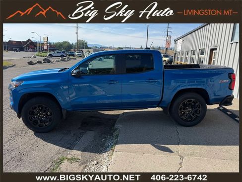 Used 2023 Chevrolet Colorado Z71 w/ Z71 Convenience Package 2 AWD/4WD image 4
