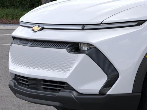 New 2026 Chevrolet Equinox EV LT image 13