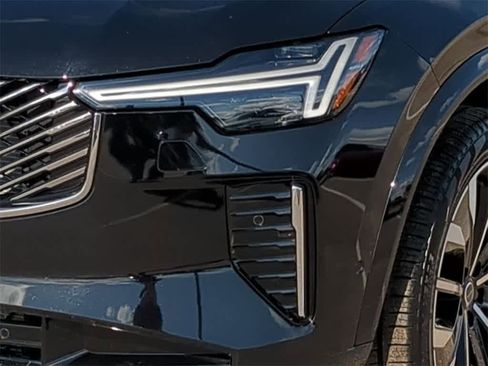 Certified 2026 Volvo XC90 B6 Plus w/ Protection Package Premier image 10