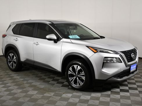 Used 2022 Nissan Rogue SV AWD/4WD image 4