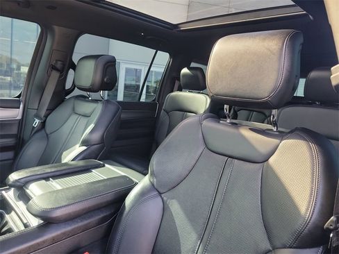 Used 2024 Jeep Wagoneer Series II image 26