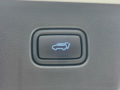 Used 2025 Hyundai Palisade SEL FWD image 32
