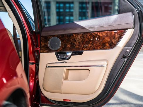 Used 2012 Jaguar XJ RWD image 41