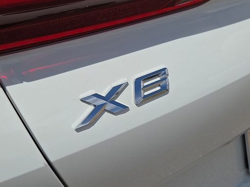 Used 2026 BMW X6 xDrive40i AWD/4WD image 12