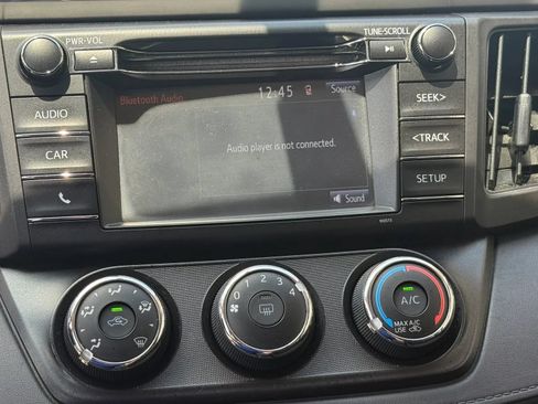 Used 2016 Toyota RAV4 LE AWD/4WD image 16