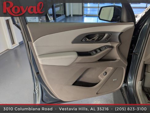 Used 2018 Chevrolet Traverse Premier w/ Driver Confidence II Package image 19