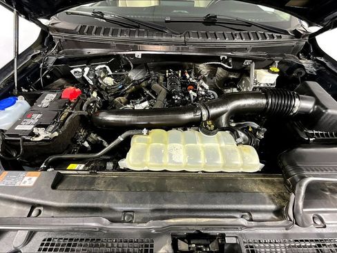 Used 2023 Ford Expedition XLT RWD image 9