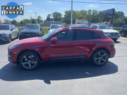 Used 2023 Porsche Macan AWD/4WD image 7