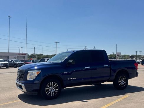 Used 2021 Nissan Titan SV RWD image 13