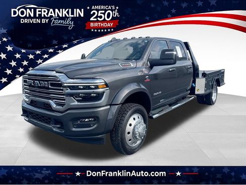 Used 2026 RAM 4500 4x4 Crew Cab DRW w/ Laramie Trim Package image 1