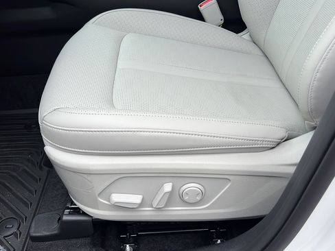 New 2026 Kia Sorento EX w/ EX Premium Package FWD image 17