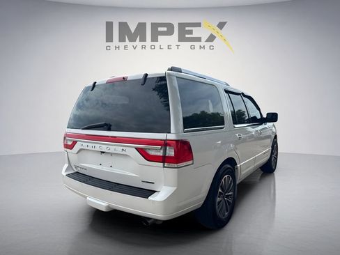 Used 2015 Lincoln Navigator 4WD image 5