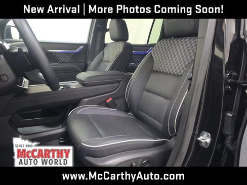 Used 2025 GMC Acadia Denali w/ Super Cruise Package AWD/4WD image 7