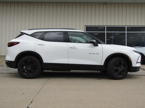 New 2026 Chevrolet Blazer LT w/ Midnight/Sport Edition AWD/4WD image 2