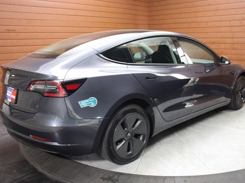 Used 2023 Tesla Model 3 Standard Range image 6