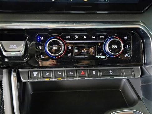 Used 2025 GMC Sierra 3500 Denali Ultimate image 17