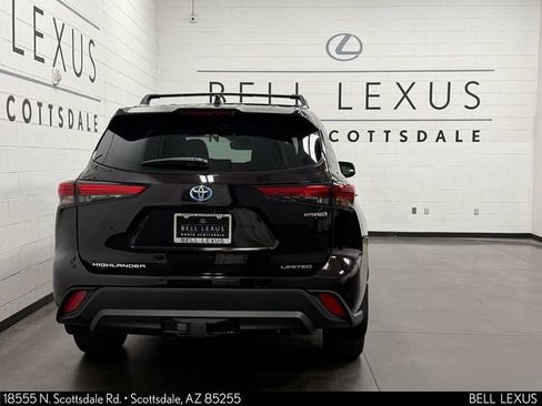 Used 2022 Toyota Highlander Limited image 5