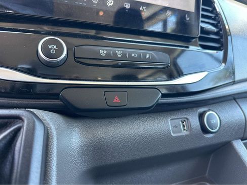 Used 2023 Ford Transit 350 XLT RWD image 22