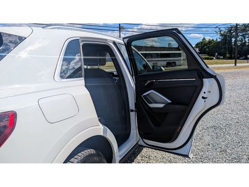 Used 2025 Audi Q3 2.0T Premium image 12