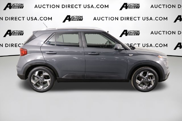 Used 2024 Hyundai Venue SEL FWD image 43