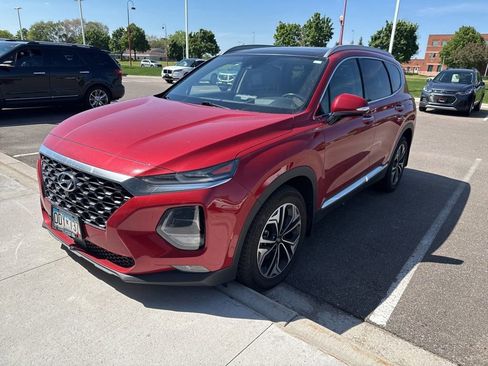 Used 2019 Hyundai Santa Fe AWD image 4