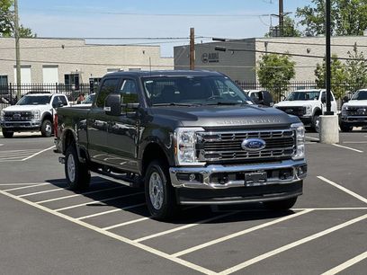 New 2026 Ford F250 XLT w/ FX4 Off-Road Package