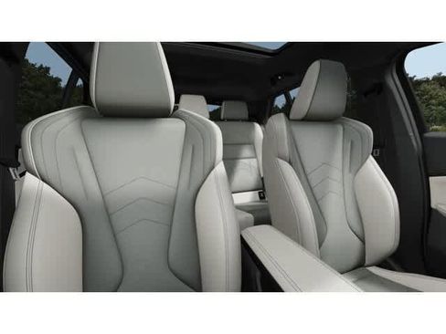 New 2026 BMW X2 xDrive28i image 12