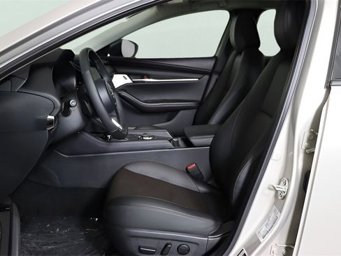 New 2025 MAZDA MAZDA3 2.5 Turbo Sedan w/Premium Plus image 17