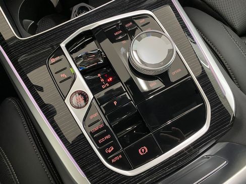 Used 2026 BMW X5 M60i image 18