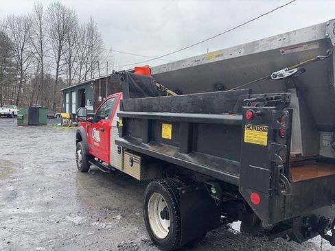 Used 2017 Ford F550 4x4 Regular Cab Super Duty image 4