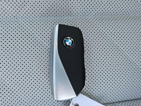 Used 2025 BMW X5 sDrive40i w/ Executive Package image 37