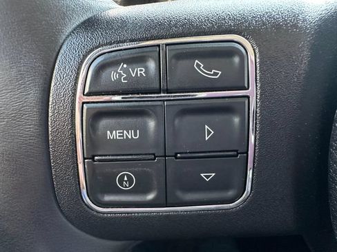 Used 2016 Jeep Wrangler Unlimited Rubicon w/ Connectivity Group AWD/4WD image 14