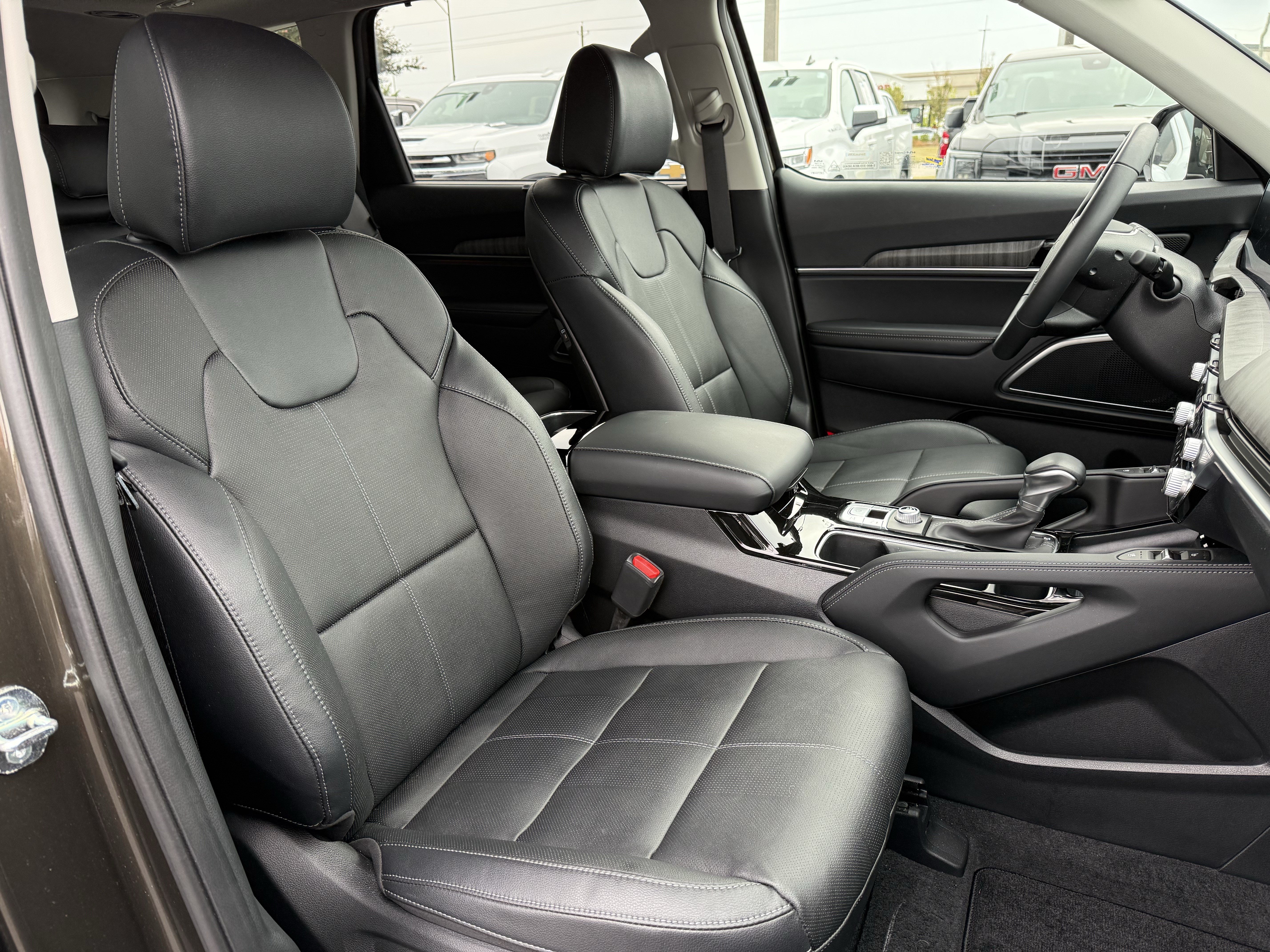 Used 2025 Kia Telluride SX FWD image 37