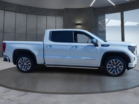 Used 2023 GMC Sierra 1500 Denali w/ Denali Reserve Package image 7