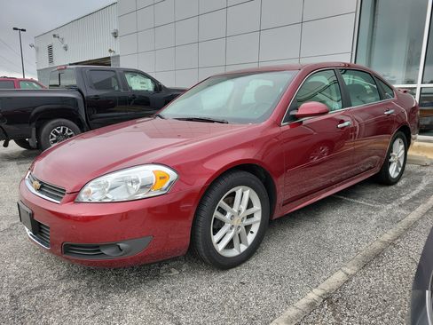 Used 2011 Chevrolet Impala LTZ FWD image 3