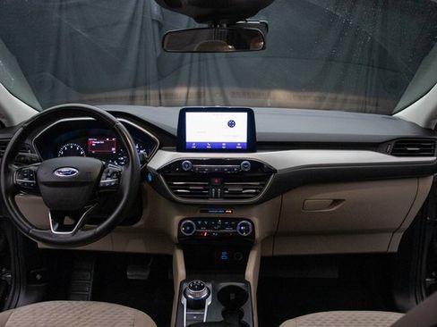 Used 2021 Ford Escape SE w/ Cold Weather Package image 21