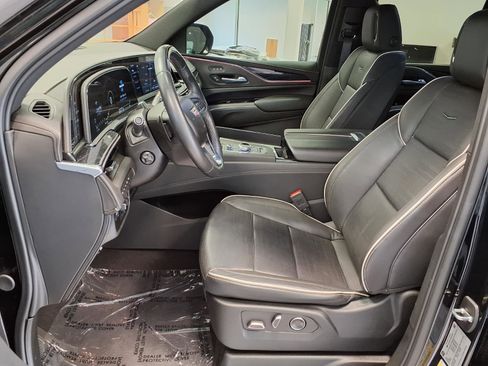 Used 2024 Cadillac Escalade Sport AWD/4WD image 22