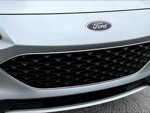 Used 2021 Ford Escape SE image 31