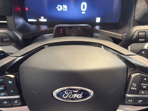 Used 2025 Ford Explorer ST AWD/4WD image 15