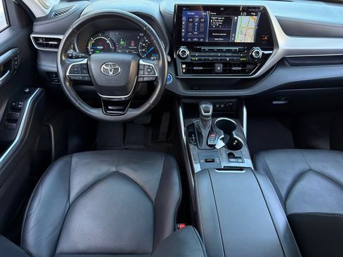 Used 2021 Toyota Highlander Platinum AWD/4WD image 8