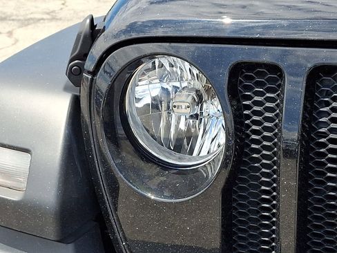 Used 2021 Jeep Wrangler Sport AWD/4WD image 14