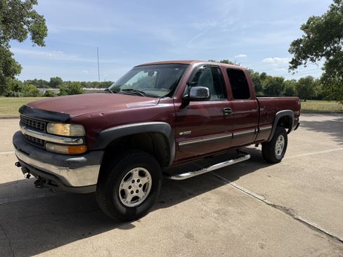 Used 2001 Chevrolet Silverado 1500 LS w/ Off-Road Chassis Pkg AWD/4WD image 1