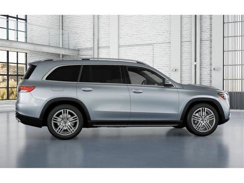 New 2026 Mercedes-Benz GLS 450 4MATIC image 17
