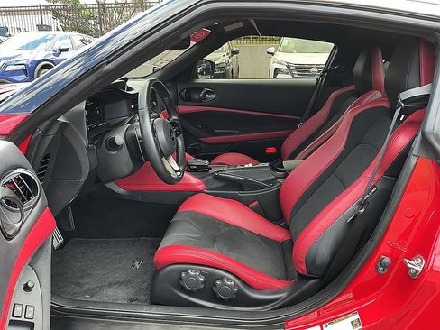 Certified 2025 Nissan Z Performance w/ Floor Mat Package RWD image 8