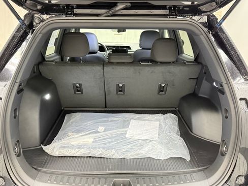 New 2026 GMC Terrain Elevation w/ LPO, Floor Liner Package image 5