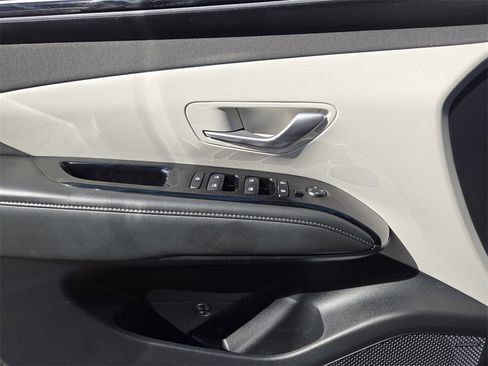 Used 2022 Hyundai Tucson Limited image 24