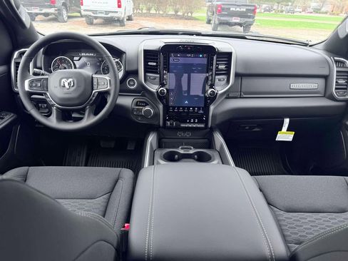 New 2026 RAM 1500 4x4 Crew Cab image 3