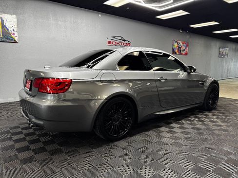 Used 2011 BMW M3 Convertible image 23